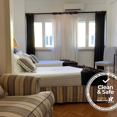 Discovery Expo - Aeroporto Гостевой дом Лиссабон