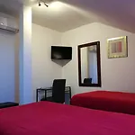Guest house Discovery Expo - Aeroporto Lisbon