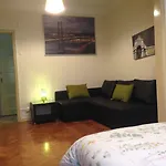 Discovery Expo - Aeroporto Guest house Lisbon