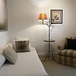 Discovery Expo - Aeroporto Guest house 3*