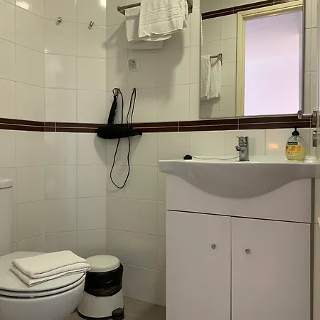 Discovery Expo - Aeroporto Πανσιόν