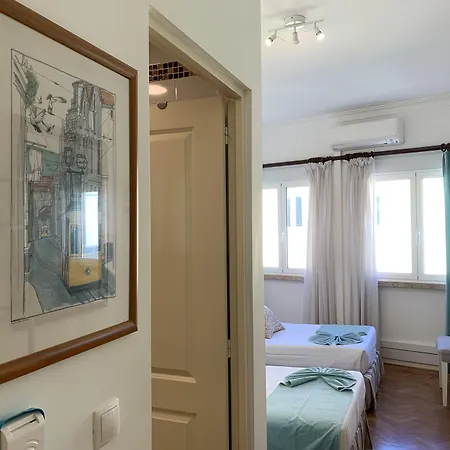 Discovery Expo - Aeroporto Πανσιόν